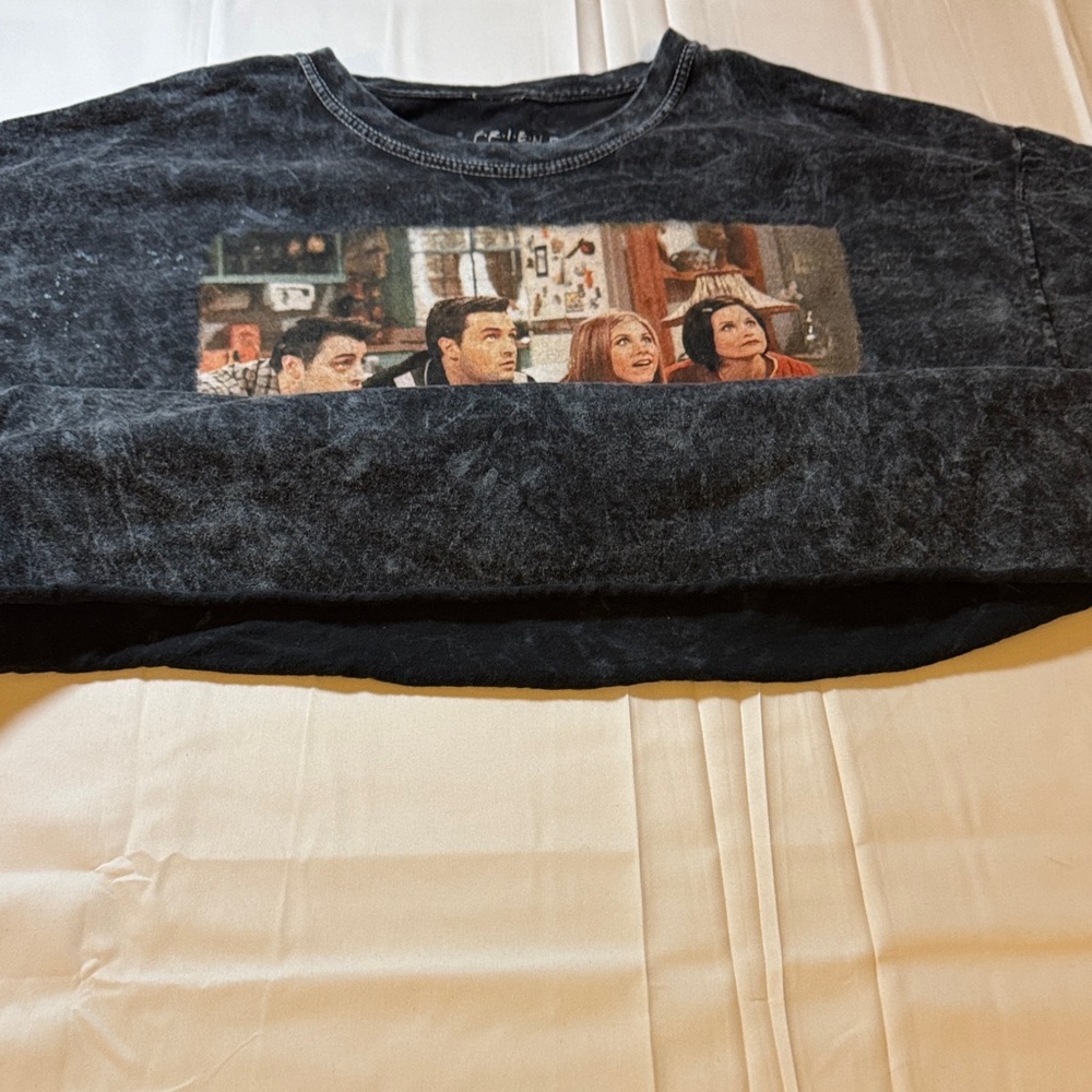 FRIENDS Washed Black Graphic Tee Large - Picture 3 of 10
